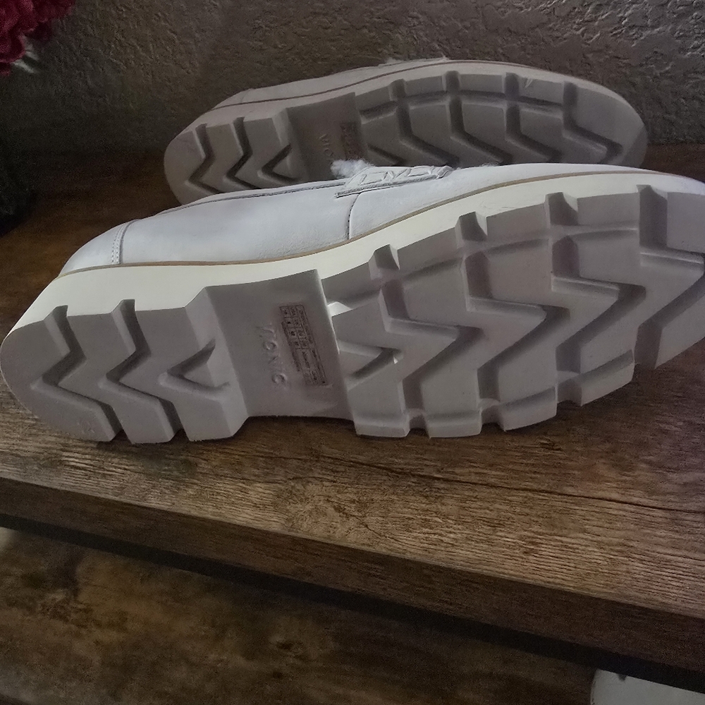 Vionic Loafers - Picture 4 of 5